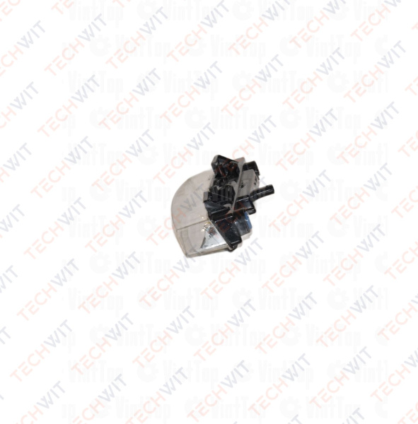 Mercedes C W204 AMG фара противотуманная правая DTL A2049064902 Мерседес C W204 AMG 2008 TECHWIT