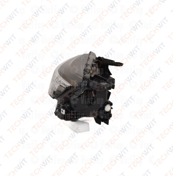 Mitsubishi L200 фара передняя левая LED 8301D381 Митсубиши L200 2019- TECHWIT