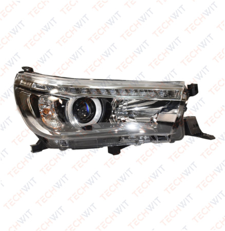 Toyota Hilux VII Фара передняя правая OEM LED Тойота Хайлюкс 7 811100K730 2015-2018 TECHWIT
