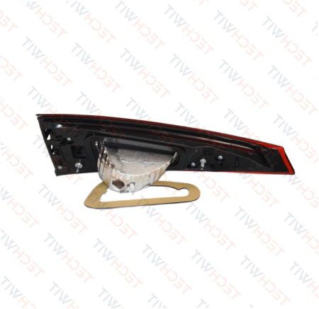 Mazda 3 BM Фонарь задний внутренний Прав. задний ход Мазда 3 БМ B45A513F0 2013-2016 TECHWIT